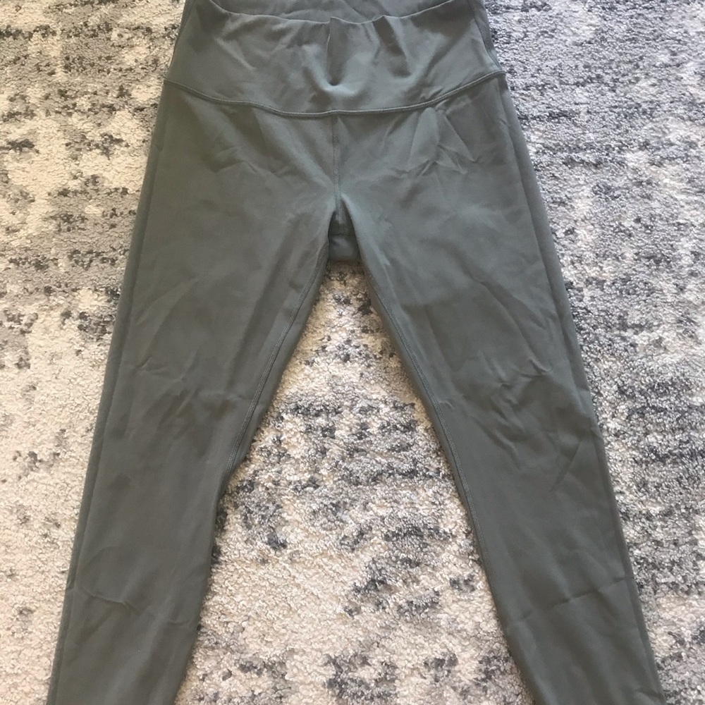 Lululemon Mid/High-Rise Legging - Olive Green